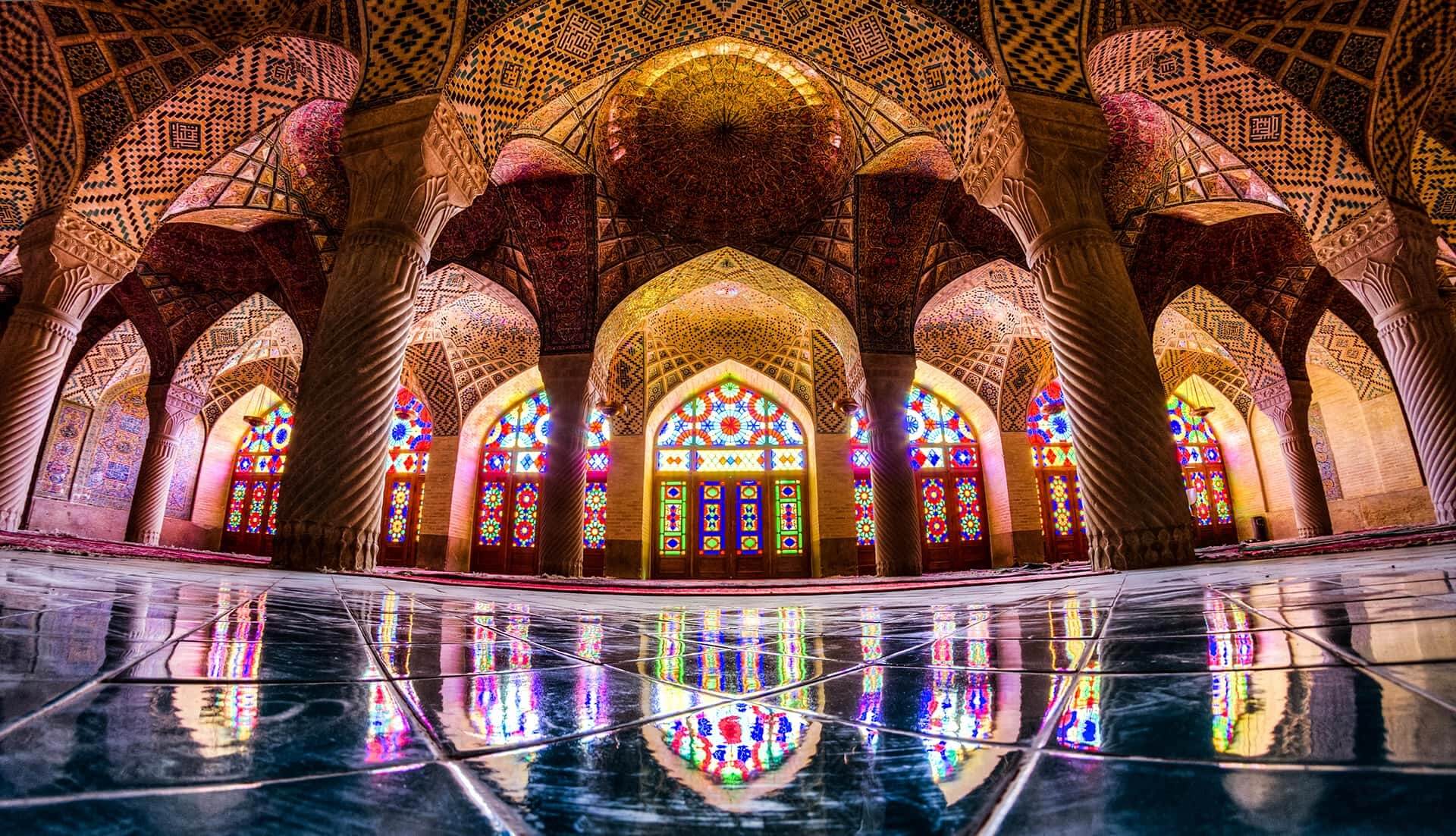 Islamic architecture: compare and contrast essay